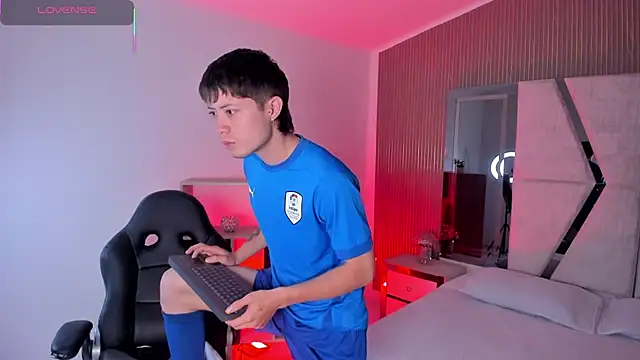 Snapshot of marcuscollins1_ chatting on January 14, 2026, 12:53 pm marcuscollins1 online show from January 14, 2026, 12:53 pm