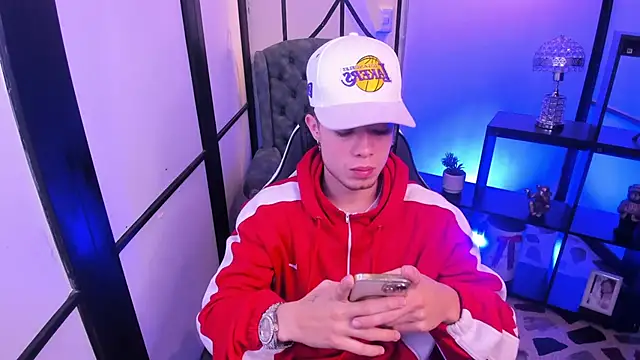 Snapshot of marcuscollins1_ chatting on January 8, 2026, 1:39 pm marcuscollins1 online show from January 8, 2026, 1:39 pm