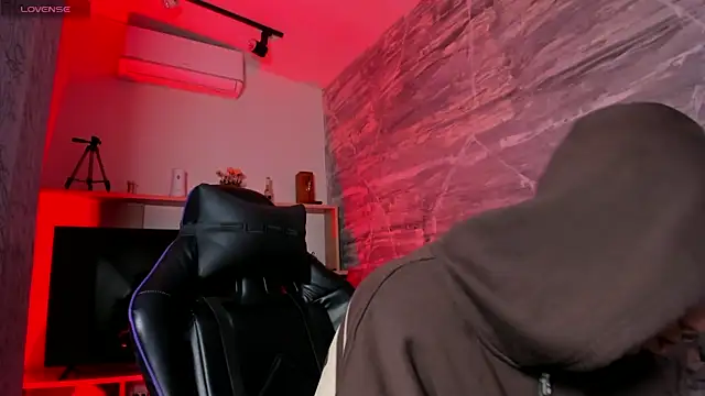 Snapshot of marcuscollins1_ chatting on February 17, 2026, 1:08 pm marcuscollins1 online show from February 17, 2026, 1:08 pm