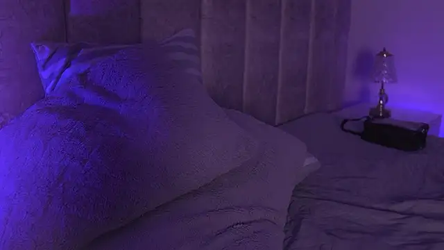 sara lopee1 online show from March 8, 2026, 11:57 am