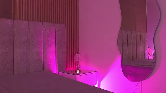 sara lopee1 online show from February 10, 2026, 11:53 am