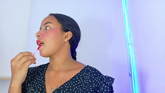 Roxy Stonee online show from October 23, 2025, 7:23 pm