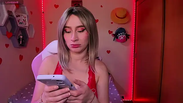 Snapshot of chloe_rockss_ chatting on February 14, 2025, 6:51 pm chloe rockss  online show from February 14, 2025, 6:51 pm