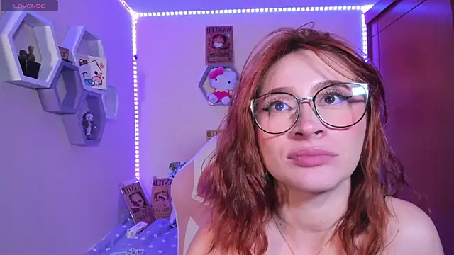 Snapshot of chloe_rockss_ chatting on March 1, 2025, 6:46 am chloe rockss  online show from March 1, 2025, 6:46 am