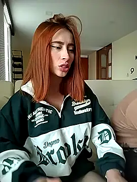 Snapshot of chloe_rockss_ chatting on March 17, 2025, 6:21 pm chloe rockss  online show from March 17, 2025, 6:21 pm