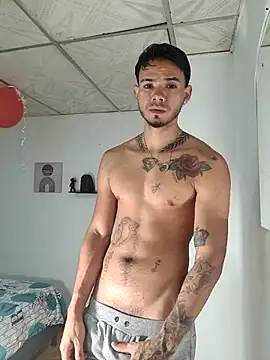 Niick01  online show from November 12, 2025, 4:55 pm