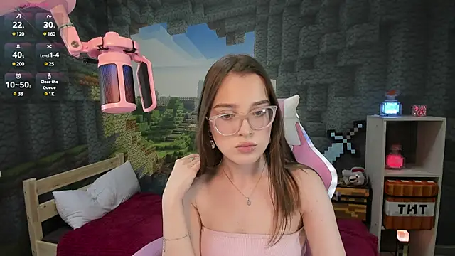 Snapshot of kaisajenner chatting on March 8, 2025, 8:03 pm kaisajenner online show from March 8, 2025, 8:03 pm