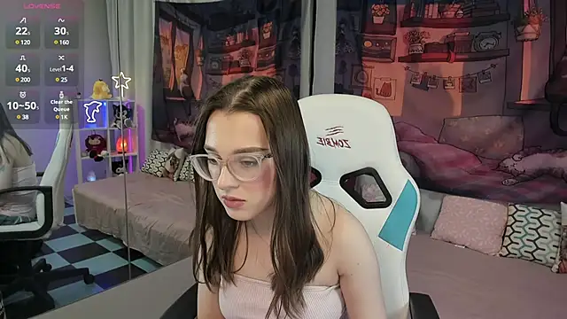 Snapshot of kaisajenner chatting on March 7, 2025, 6:00 pm kaisajenner online show from March 7, 2025, 6:00 pm