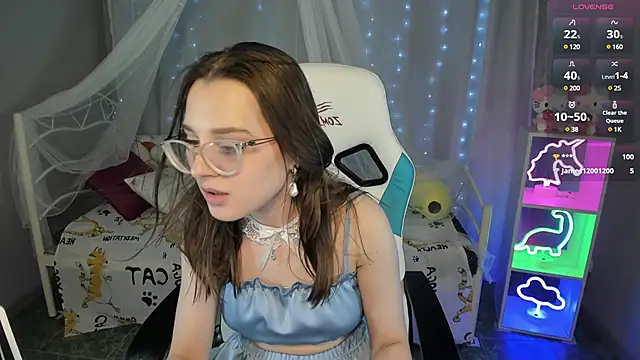 Snapshot of kaisajenner chatting on February 7, 2025, 3:52 pm kaisajenner online show from February 7, 2025, 3:52 pm