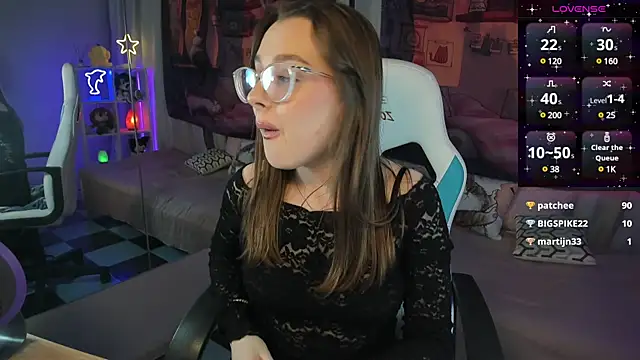 Snapshot of kaisajenner chatting on March 4, 2025, 9:54 pm kaisajenner online show from March 4, 2025, 9:54 pm