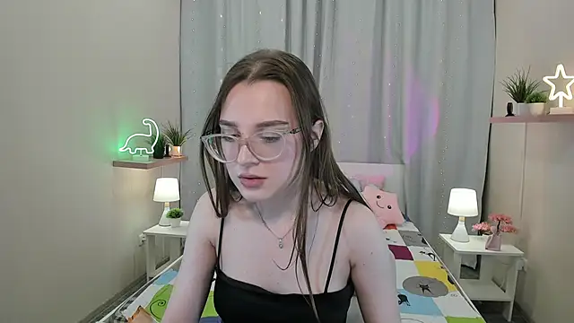 Snapshot of kaisajenner chatting on March 9, 2025, 11:25 pm kaisajenner online show from March 9, 2025, 11:25 pm