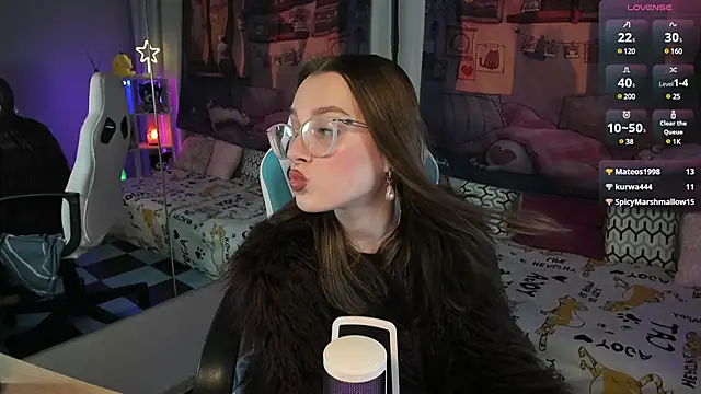 Snapshot of kaisajenner chatting on February 19, 2025, 7:48 pm kaisajenner online show from February 19, 2025, 7:48 pm