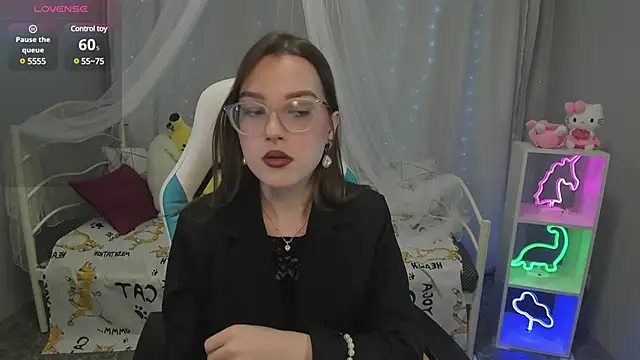 Snapshot of kaisajenner chatting on March 5, 2025, 6:45 pm kaisajenner online show from March 5, 2025, 6:45 pm