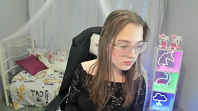 Snapshot of kaisajenner chatting on March 13, 2025, 7:06 pm kaisajenner online show from March 13, 2025, 7:06 pm