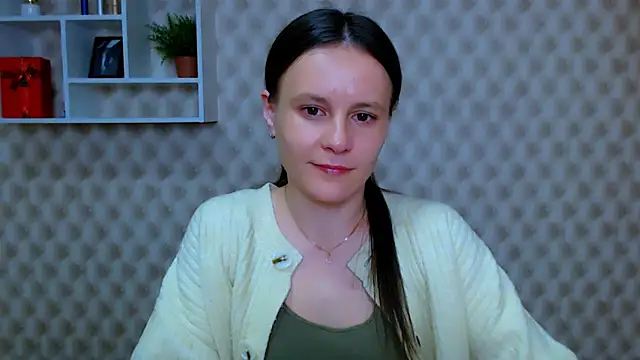 Snapshot of ValeriaHeart_ chatting on February 6, 2026, 5:47 am ValeriaHeart online show from February 6, 2026, 5:47 am