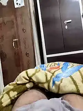 Snapshot of Hot_funky_boy chatting on February 9, 2025, 4:07 pm Hot funky boy online show from February 9, 2025, 4:07 pm