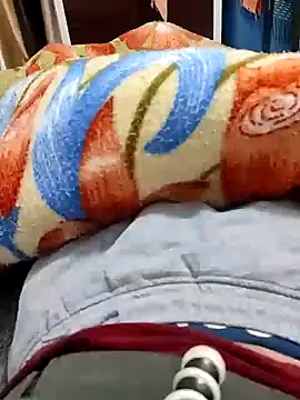 Snapshot of Hot_funky_boy chatting on February 6, 2025, 8:34 pm Hot funky boy online show from February 6, 2025, 8:34 pm