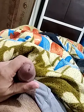 Snapshot of Hot_funky_boy chatting on February 14, 2025, 9:10 pm Hot funky boy online show from February 14, 2025, 9:10 pm