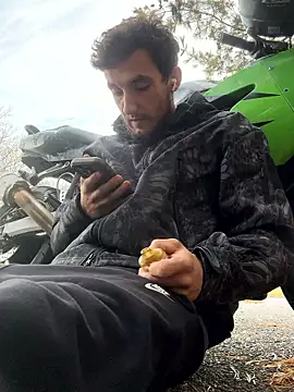 Codybugs0206 online show from October 19, 2025, 9:50 pm