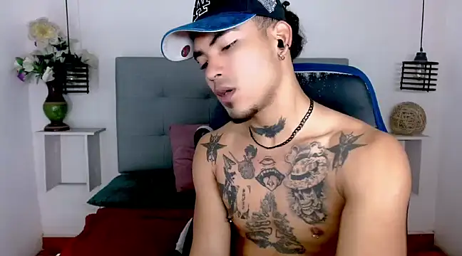 Snapshot of LihanJor_23 chatting on March 22, 2025, 9:45 am LihanJor 23 online show from March 22, 2025, 9:45 am
