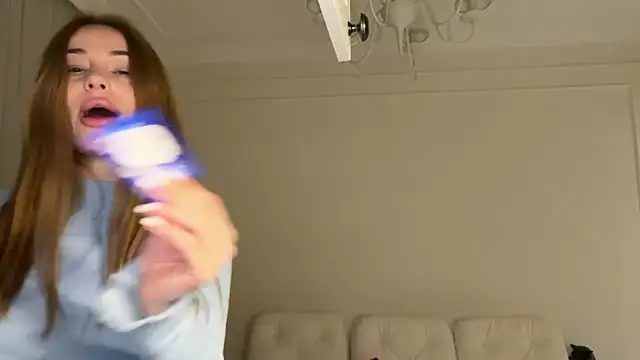 Kisskeyy online show from January 31, 2025, 11:35 pm