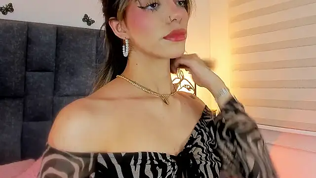 Violetta Ficher online show from September 28, 2025, 2:18 am