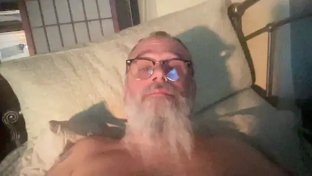 Snapshot of BigManCandy chatting on February 3, 2025, 5:18 am BigManCandy online show from February 3, 2025, 5:18 am