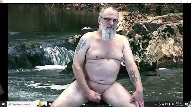 Snapshot of BigManCandy chatting on February 12, 2025, 7:02 am BigManCandy online show from February 12, 2025, 7:02 am