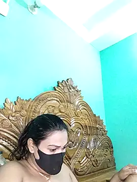 Snapshot of monekhan123 chatting on November 21, 2025, 12:37 pm monekhan123 online show from November 21, 2025, 12:37 pm