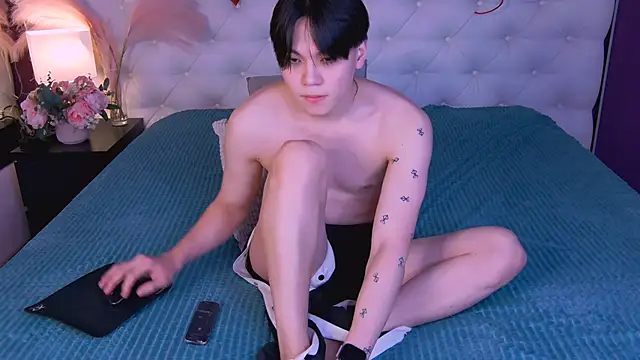 Snapshot of just_gay_ chatting on March 2, 2025, 1:09 pm just gay online show from March 2, 2025, 1:09 pm