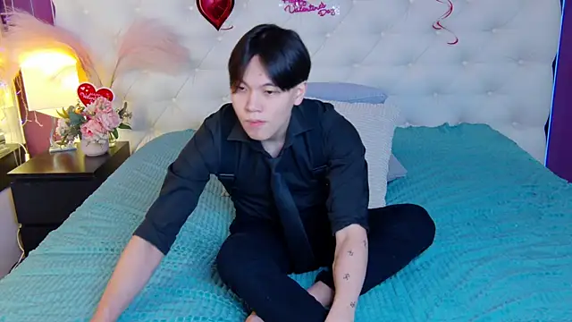 Snapshot of just_gay_ chatting on February 19, 2025, 1:28 pm just gay online show from February 19, 2025, 1:28 pm