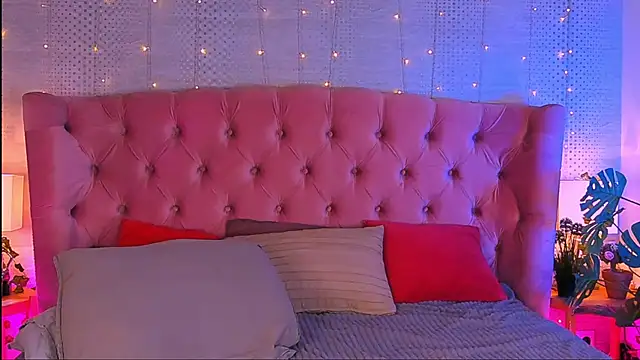 Snapshot of just_gay_ chatting on March 23, 2025, 12:15 am just gay online show from March 23, 2025, 12:15 am