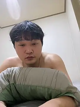 offwhite777 online show from February 17, 2025, 7:12 pm