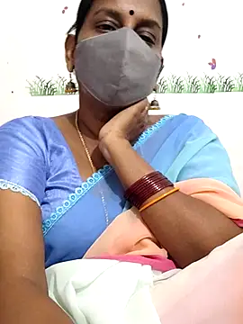 Snapshot of Tamil_Meera12 chatting on July 4, 2026, 8:10 am Tamil Meera12 online show from July 4, 2026, 8:10 am
