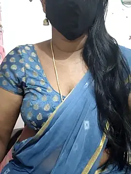 Snapshot of Tamil_Meera12 chatting on October 18, 2025, 6:54 pm Tamil Meera12 online show from October 18, 2025, 6:54 pm