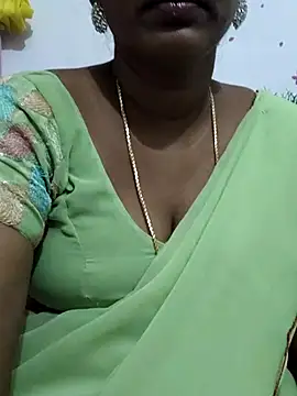 Snapshot of Tamil_Meera12 chatting on July 3, 2026, 3:24 am Tamil Meera12 online show from July 3, 2026, 3:24 am