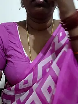 Snapshot of Tamil_Meera12 chatting on July 13, 2026, 3:17 am Tamil Meera12 online show from July 13, 2026, 3:17 am