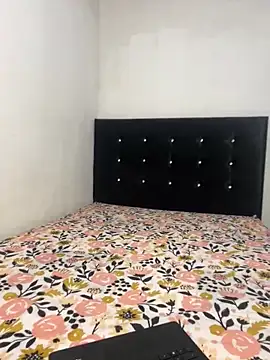 Snapshot of Emma_Giraldo chatting on March 14, 2025, 12:21 am Emma Giraldo online show from March 14, 2025, 12:21 am