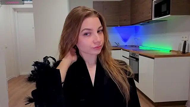 Enjoy everymoment  online show from March 26, 2026, 3:05 am