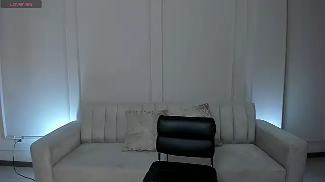 BeccaBaxter online show from April 5, 2026, 12:12 pm