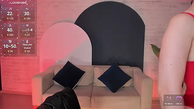 BeccaBaxter online show from December 15, 2025, 8:03 pm