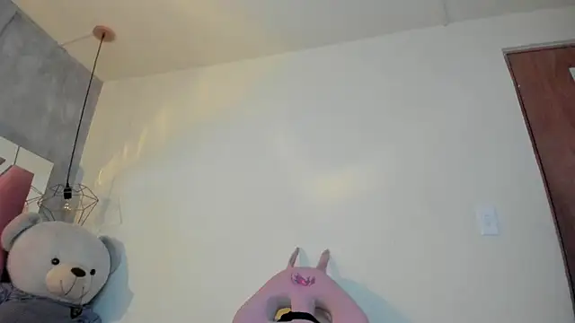 Raichell  online show from March 5, 2025, 10:33 am