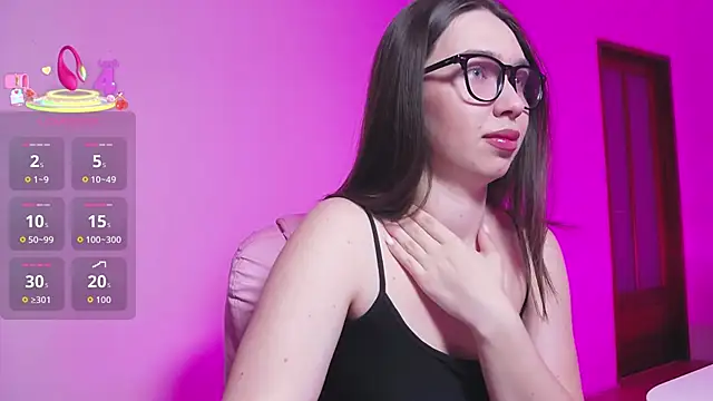 Arianahot777 online show from April 4, 2026, 9:43 pm