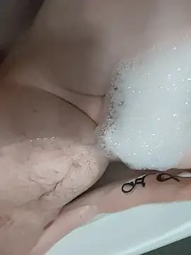 bouraktom6 online show from October 30, 2025, 5:54 pm