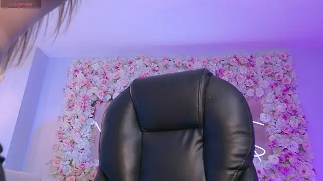 AmaiaHaywood online show from December 4, 2025, 5:39 am