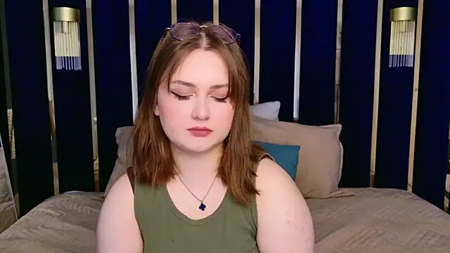 Snapshot of Kendra_Parlow chatting on March 19, 2025, 10:33 am Kendra Parlow online show from March 19, 2025, 10:33 am