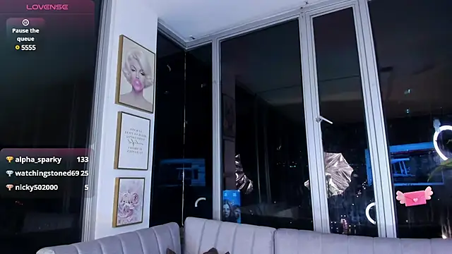 Daphne chers online show from March 1, 2025, 2:04 am