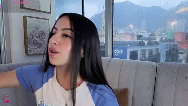 Daphne chers online show from March 10, 2026, 9:30 pm