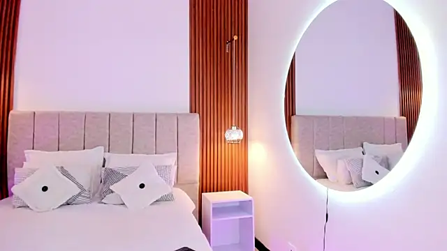 khloe-sweet online show from December 20, 2025, 12:52 pm