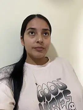 Snapshot of ariana_sweet87 chatting on November 5, 2025, 6:11 pm ariana sweet87 online show from November 5, 2025, 6:11 pm